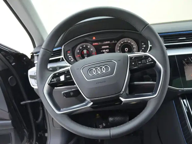 Audi A8 — Фото автомобиля 9