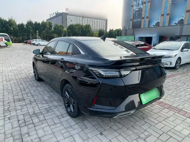 Dongfeng Yixuan — Фото автомобиля 8