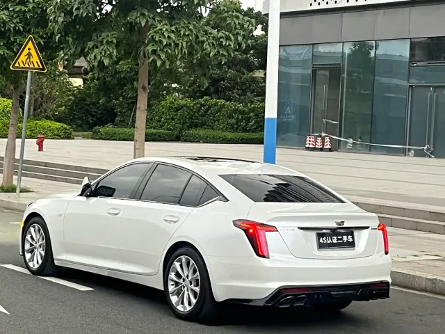 Cadillac CT5 — Фото автомобиля 4