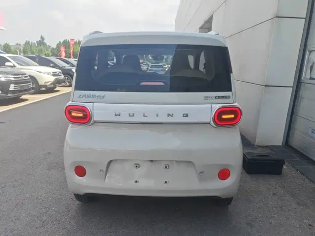 Wuling Hongguang Mini EV — Фото автомобиля 5