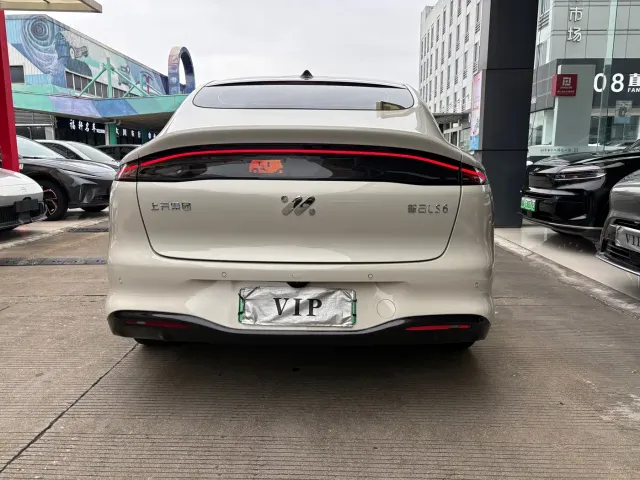 IM Motors LS6 — Фото автомобиля 6
