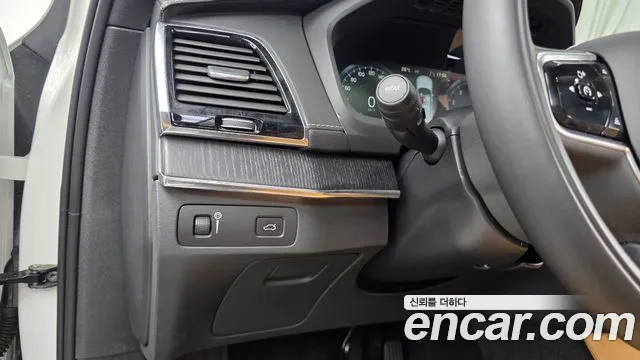 Volvo XC90 Generation 2 — Фото автомобиля 16