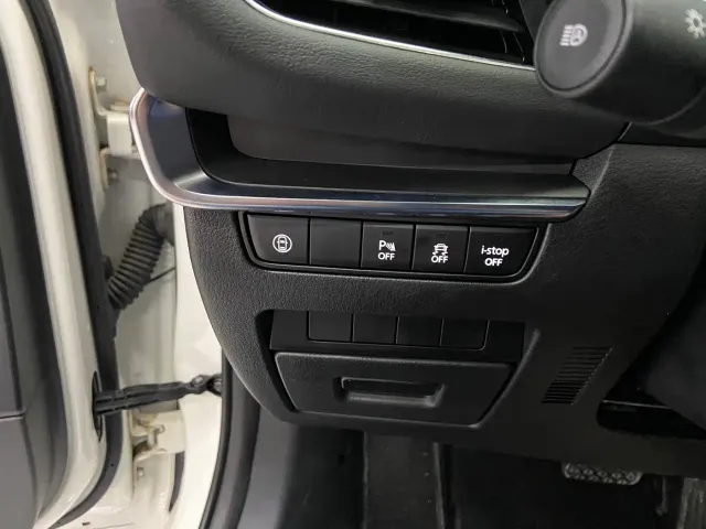 Mazda Axela — Фото автомобиля 17