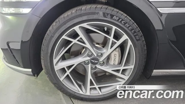 Genesis G90 Бензин 3.5 турбо AWD — Фото автомобиля 5