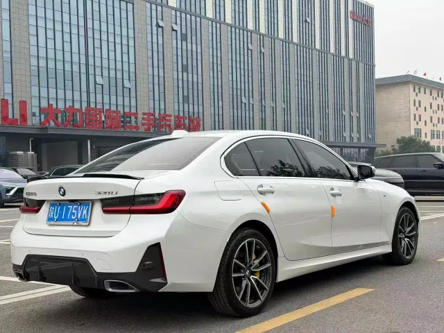 BMW 3 Series — Фото автомобиля 12