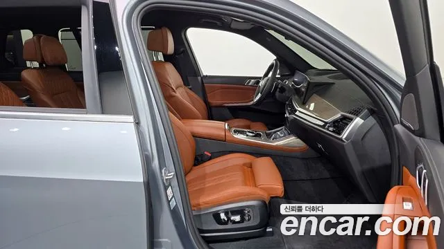 BMW X7 — Фото автомобиля 11