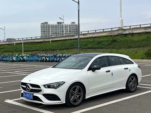 Фотография автомобиля — Mercedes-Benz CLA-Class