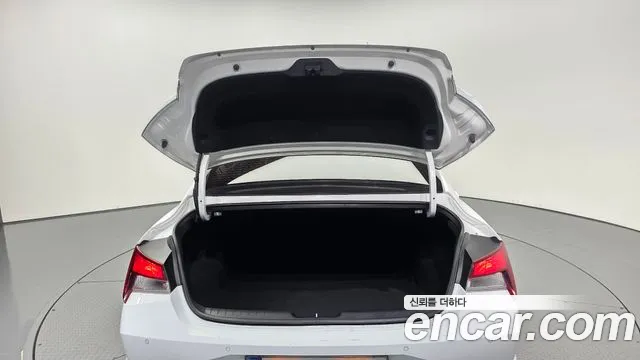 Hyundai Avante — Фото автомобиля 26