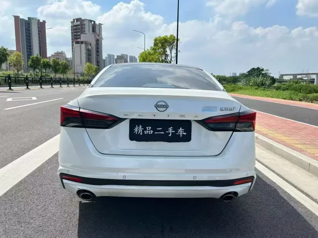 Nissan Teana — Фото автомобиля 7