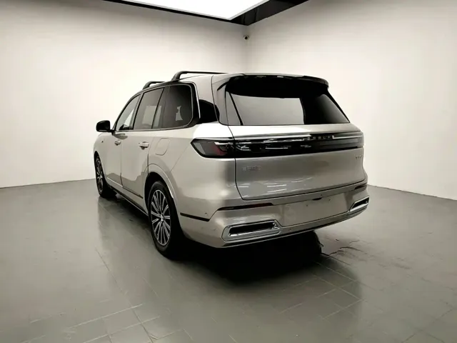 Geely Galaxy M9 — Фото автомобиля 5