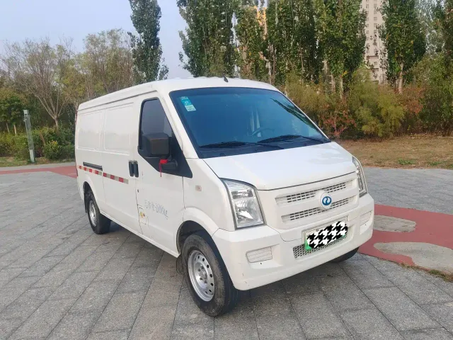 Ruichi New Energy EC35 — Фото автомобиля 3