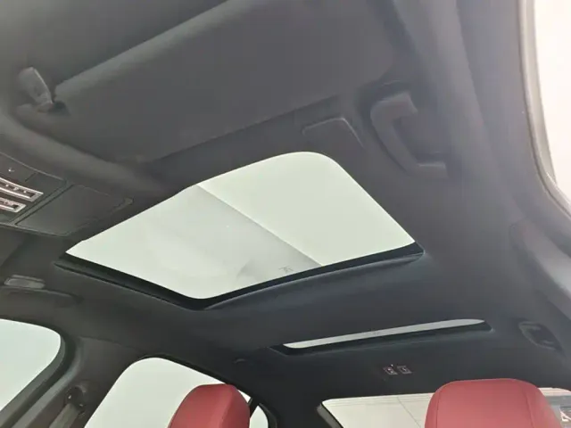 Jaguar XEL — Фото автомобиля 6