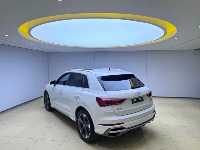 Audi Q3 — Фото автомобиля 4