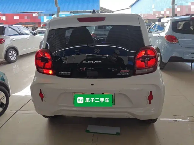 Roewe Clever — Фото автомобиля 5