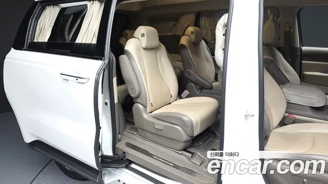 Kia Carnival 4th Gen — Фото автомобиля 12