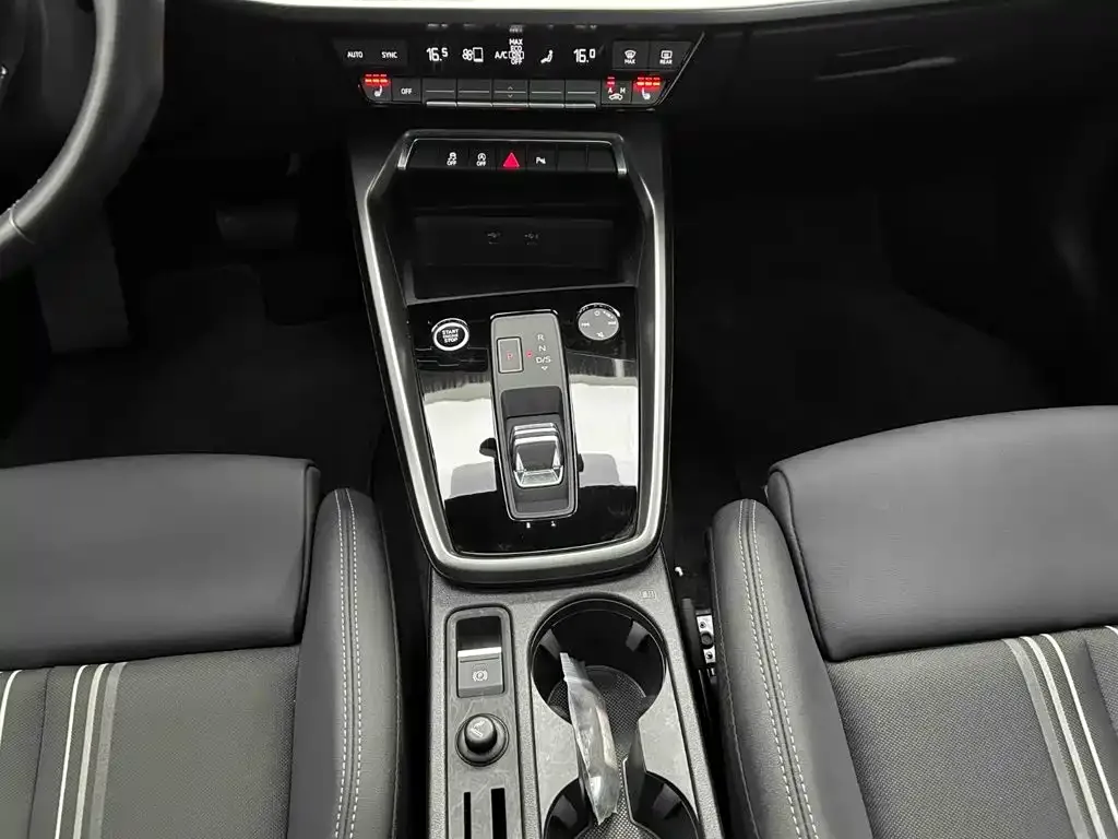 Audi Audi A3 2023 Sportback 35 TFSI Fashion Sport — Фото автомобиля 11