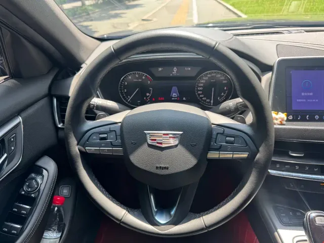 Cadillac CT5 — Фото автомобиля 9