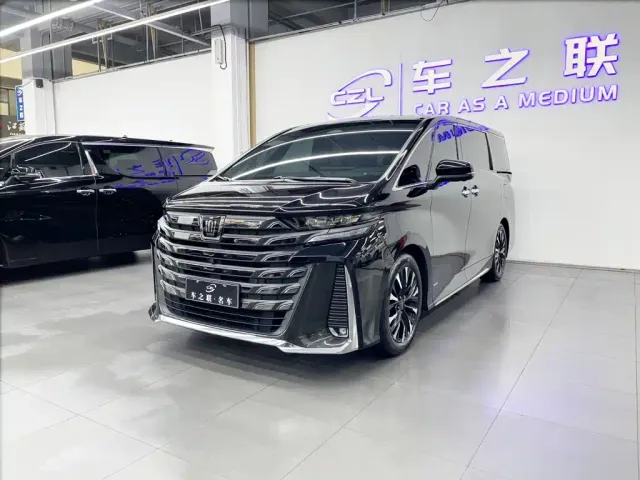 Toyota Vellfire — Фото автомобиля 3
