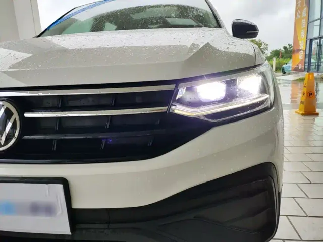 Volkswagen Tiguan L — Фото автомобиля 23