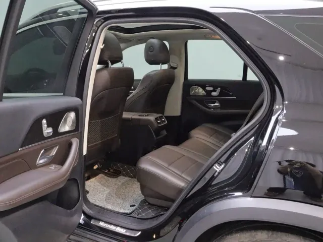 Mercedes-Benz GLE-Class — Фото автомобиля 12