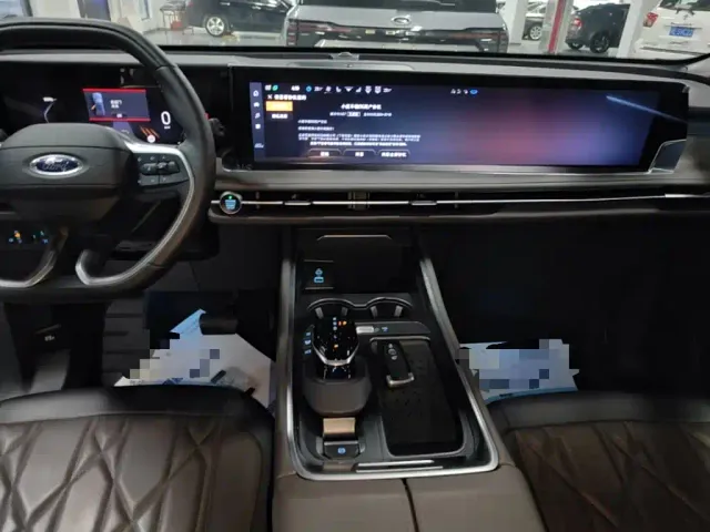 Ford Edge — Фото автомобиля 12