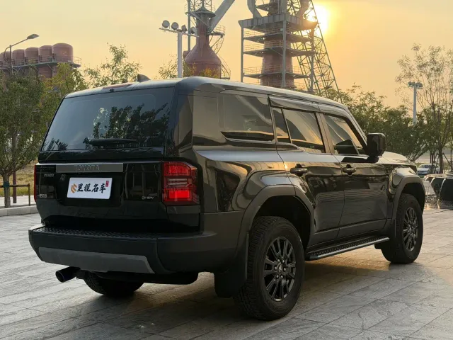 Toyota Prado — Фото автомобиля 5