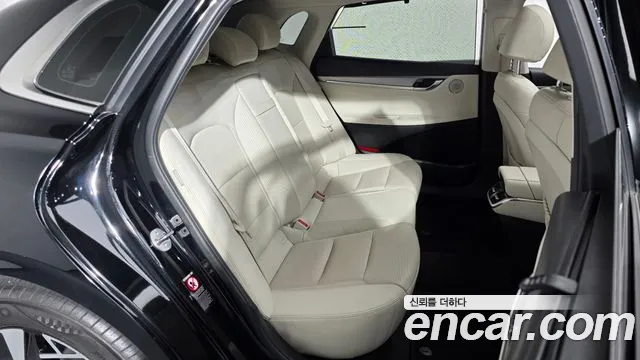 Hyundai Grandeur Grandeur (New) Hybrid — Фото автомобиля 17