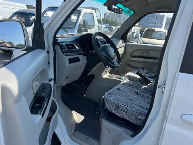 Shineray SRM Xinyuan New Energy Hiace EV — Фото автомобиля 12