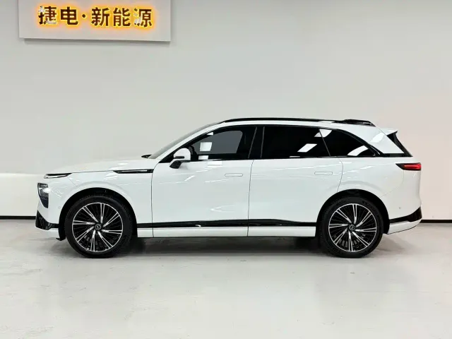 Xpeng G9 — Фото автомобиля 3