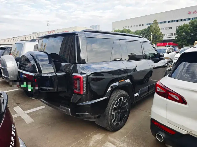 BYD FangChengBao Leopard 8 — Фото автомобиля 4