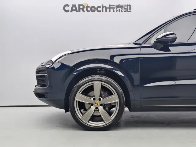 Porsche Cayenne — Фото автомобиля 6