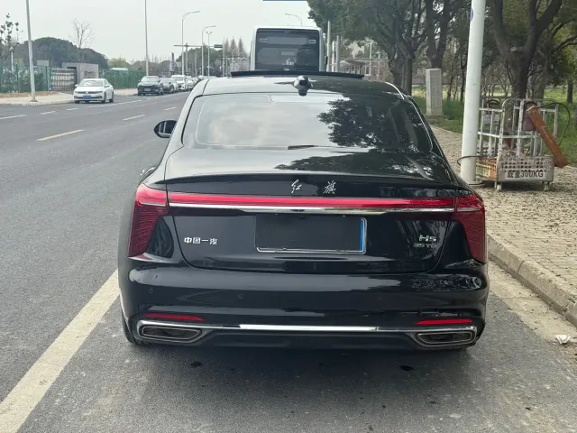 Hongqi H5 — Фото автомобиля 8