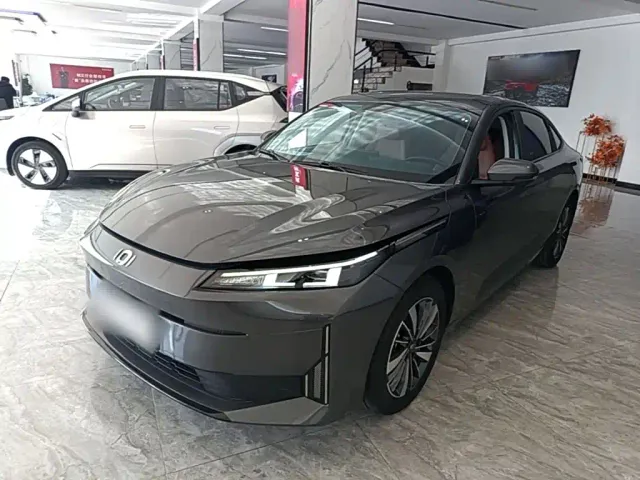 Фотография автомобиля — Changan Qiyuan A05