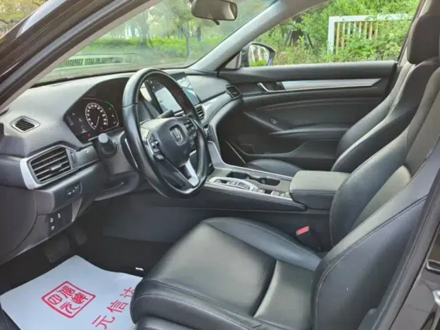 Honda Accord — Фото автомобиля 4