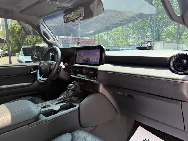Toyota Prado — Фото автомобиля 10