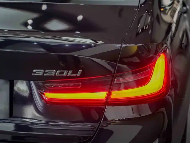 BMW 3 Series — Фото автомобиля 13