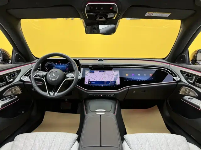 Mercedes-Benz E-Class — Фото автомобиля 12