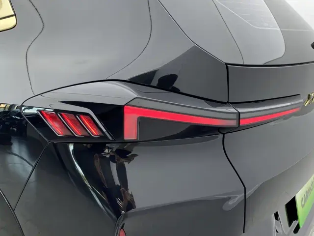 BMW XM — Фото автомобиля 7