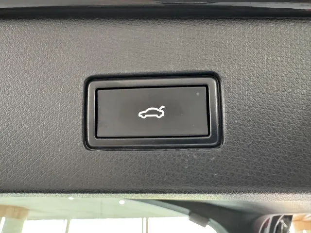 Volkswagen ID. Unyx 06 — Фото автомобиля 12