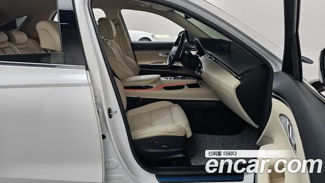 Genesis GV70 2.5T Бензин AWD — Фото автомобиля 26