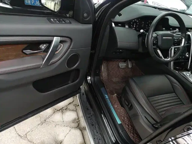 Land Rover Discovery Sport — Фото автомобиля 15