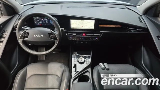 Kia Niro — Фото автомобиля 7