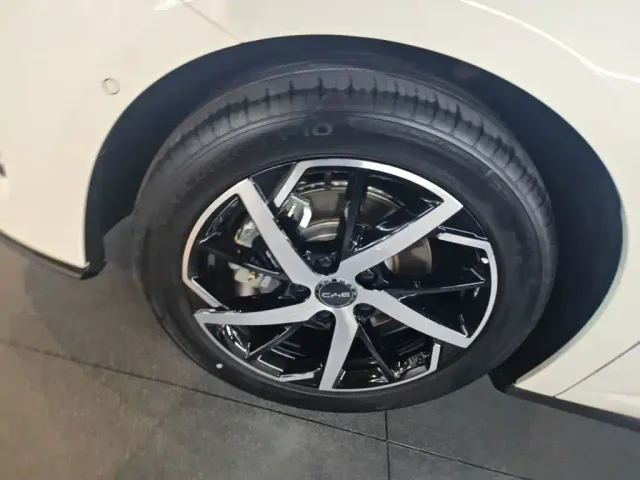 BYD Seal 07 DM-i — Фото автомобиля 22