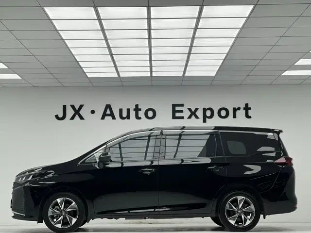 GAC Trumpchi M6 — Фото автомобиля 10