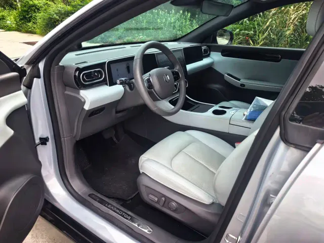 Leapmotor Leapmotor C01 2023 525 Comfort Edition — Фото автомобиля 5