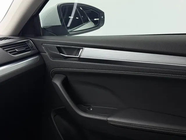 Skoda Superb — Фото автомобиля 11