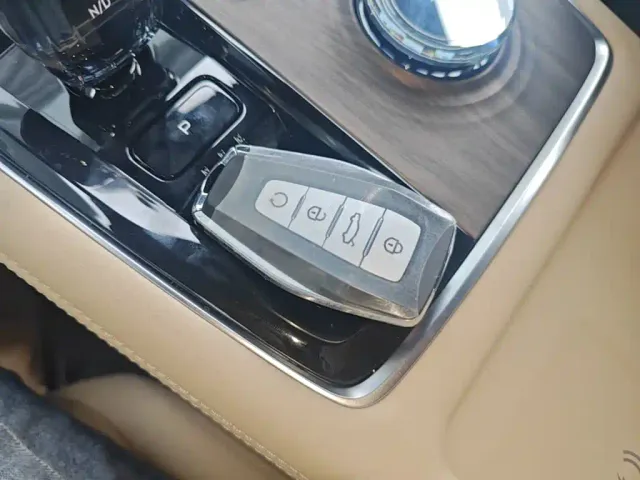 Geely Xingyue L — Фото автомобиля 8