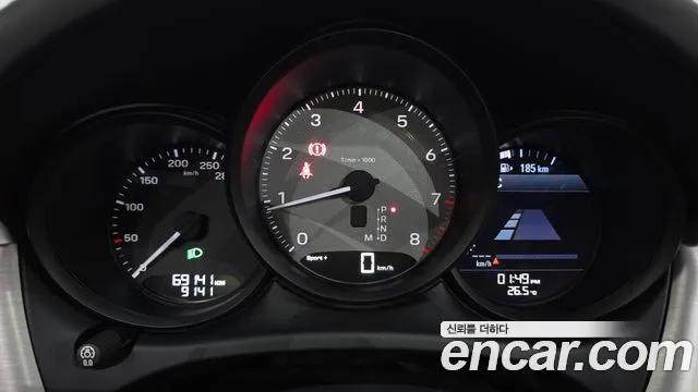Porsche Macan — Фото автомобиля 11
