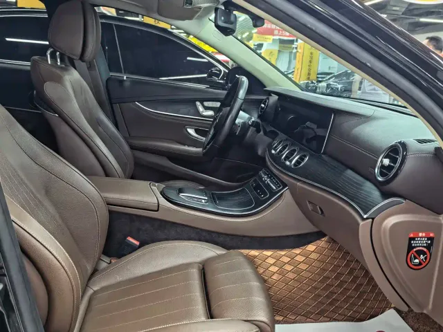 Mercedes-Benz E-Class — Фото автомобиля 6