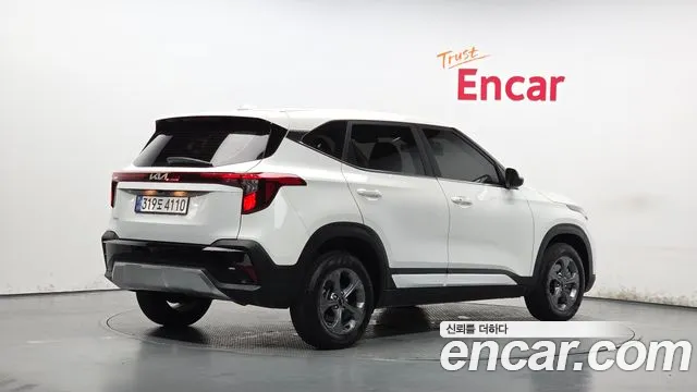 Kia Seltos Бензин 1.6 турбо 2WD — Фото автомобиля 2